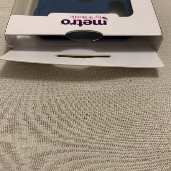 Samsung Galaxy A11 | Tuff Rugged Protective Case Metro by T-Mobile - Picture 10 of 13